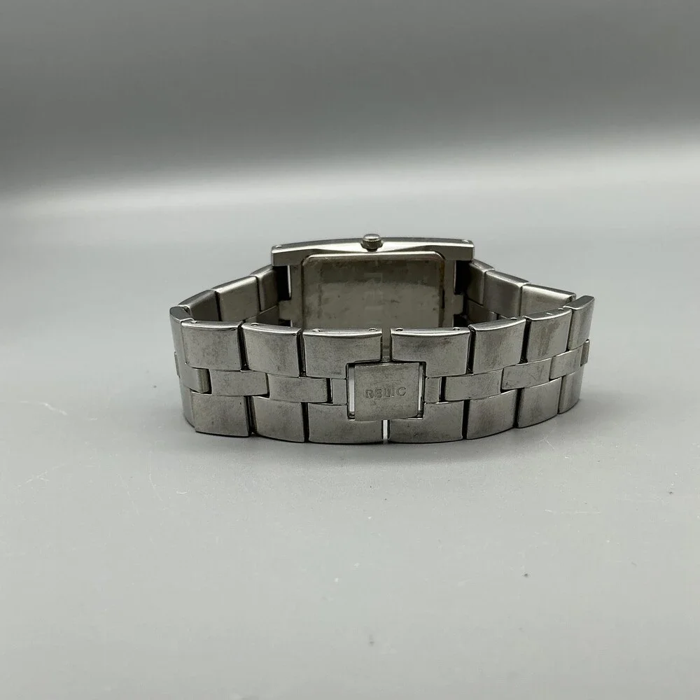 Relic Mens Watch 28mm Black Dial Stainless Steel Date ZR77044 New Battery 7.75